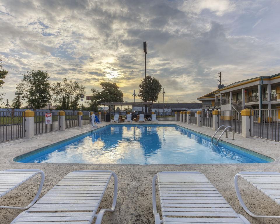 Econo Lodge Byron Dış mekan fotoğraf