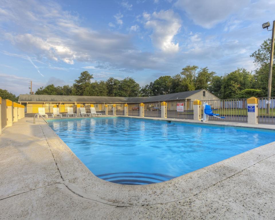 Econo Lodge Byron Dış mekan fotoğraf