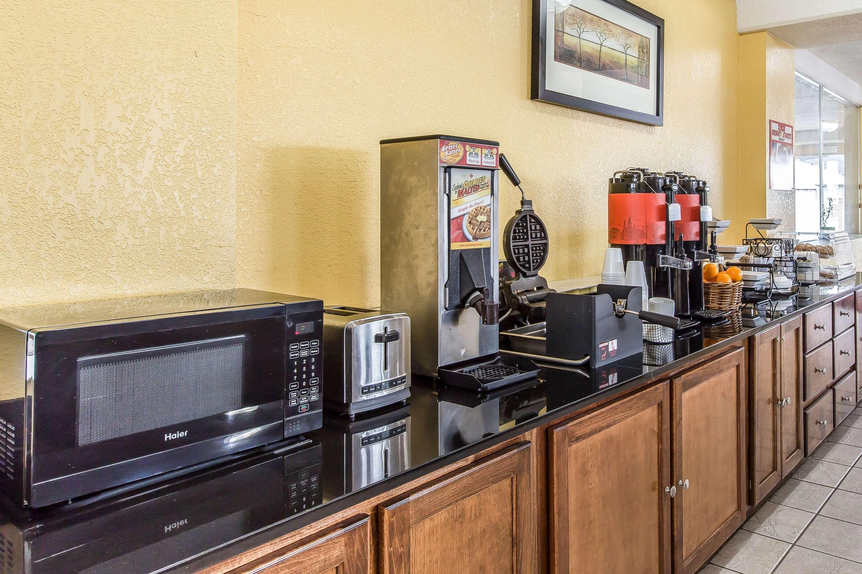 Econo Lodge Byron Dış mekan fotoğraf