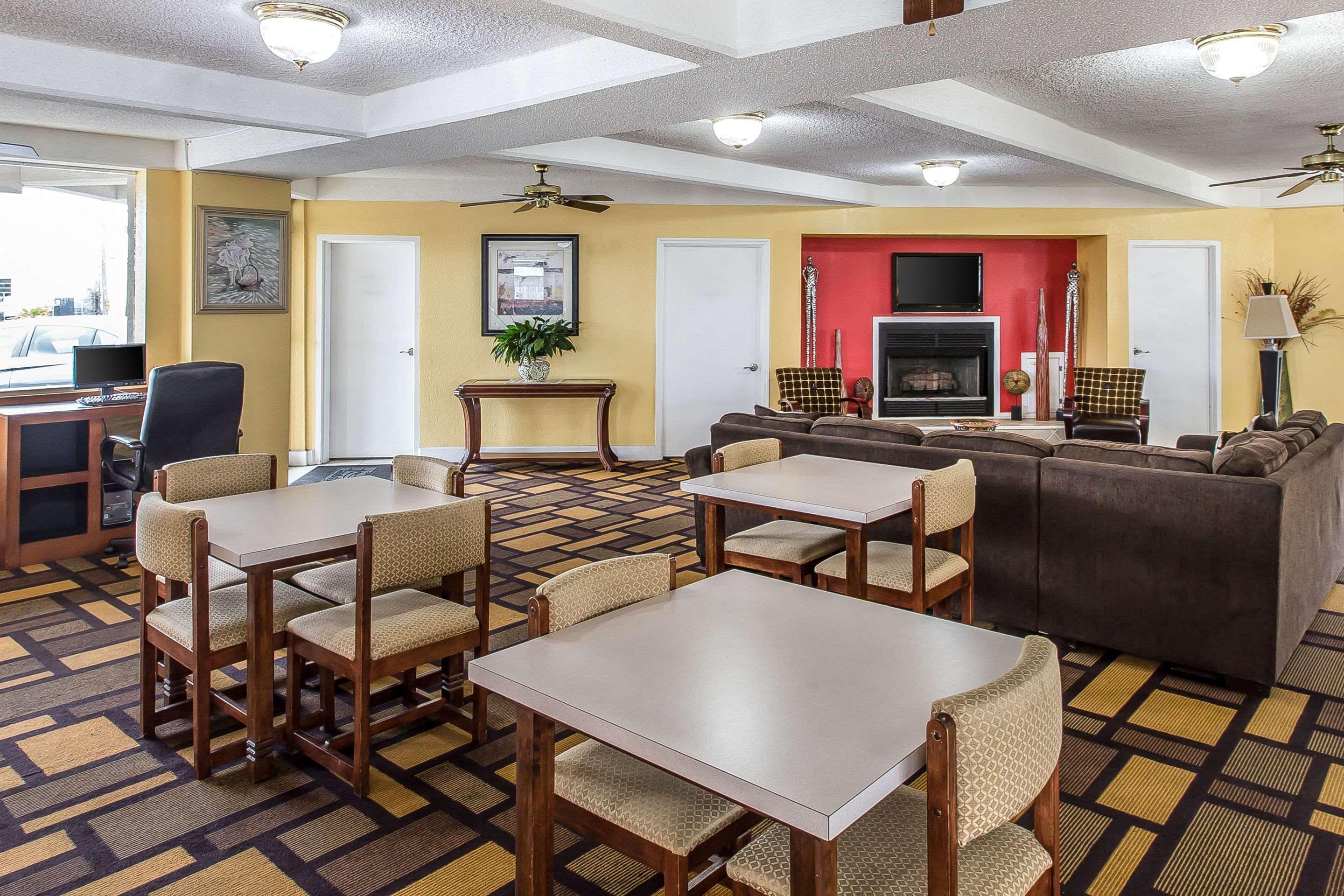 Econo Lodge Byron Dış mekan fotoğraf